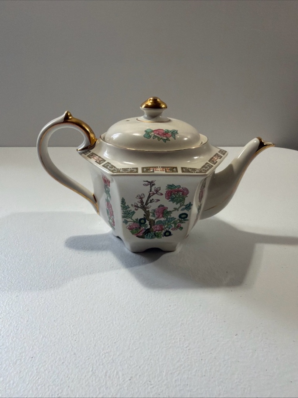 Sadler Tea Pot Pink Rose and Gold Trim Pattern made in England Vintage
